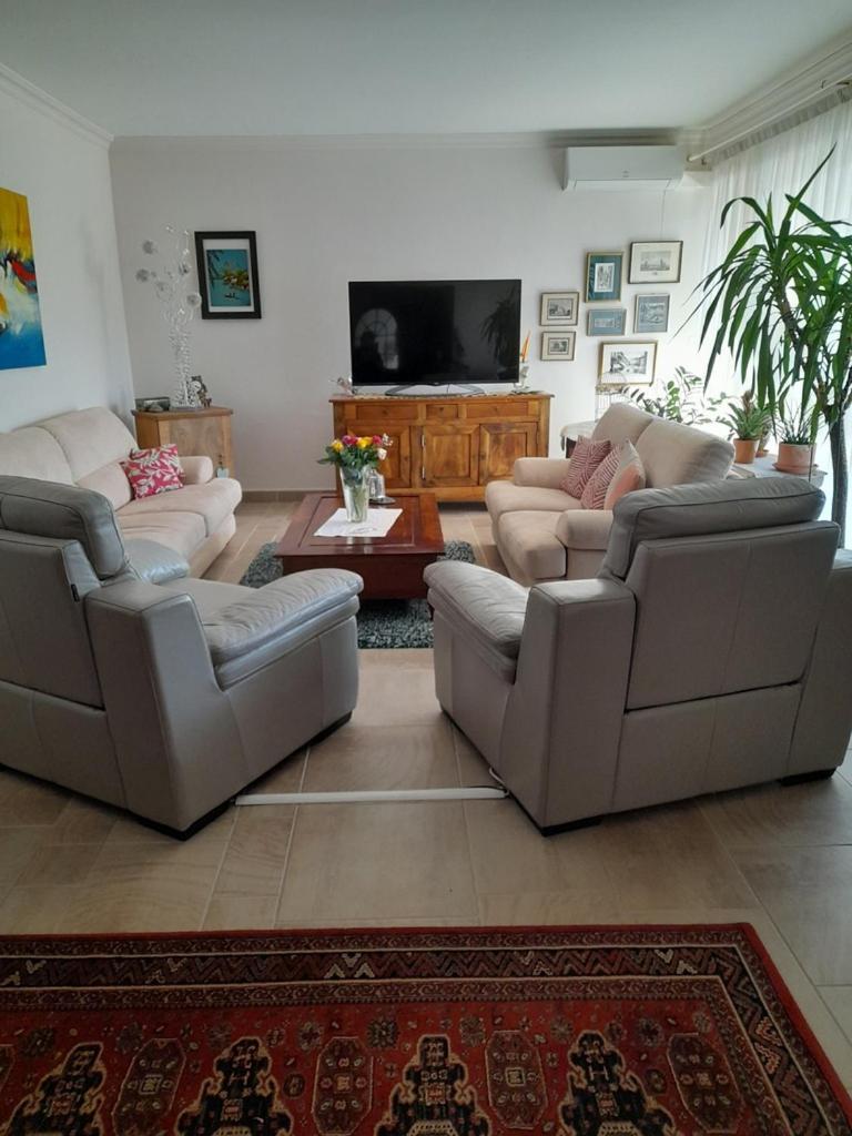 Chez Marino Antony Real Bed & Breakfast Orange  Bagian luar foto